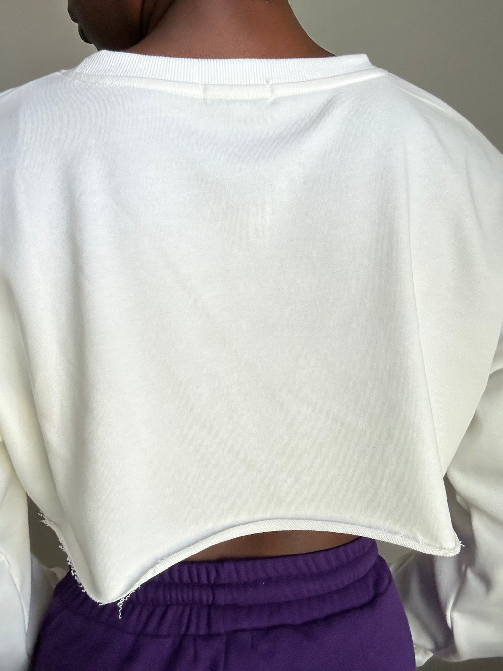 Cropped Slogan Crewneck in Off White